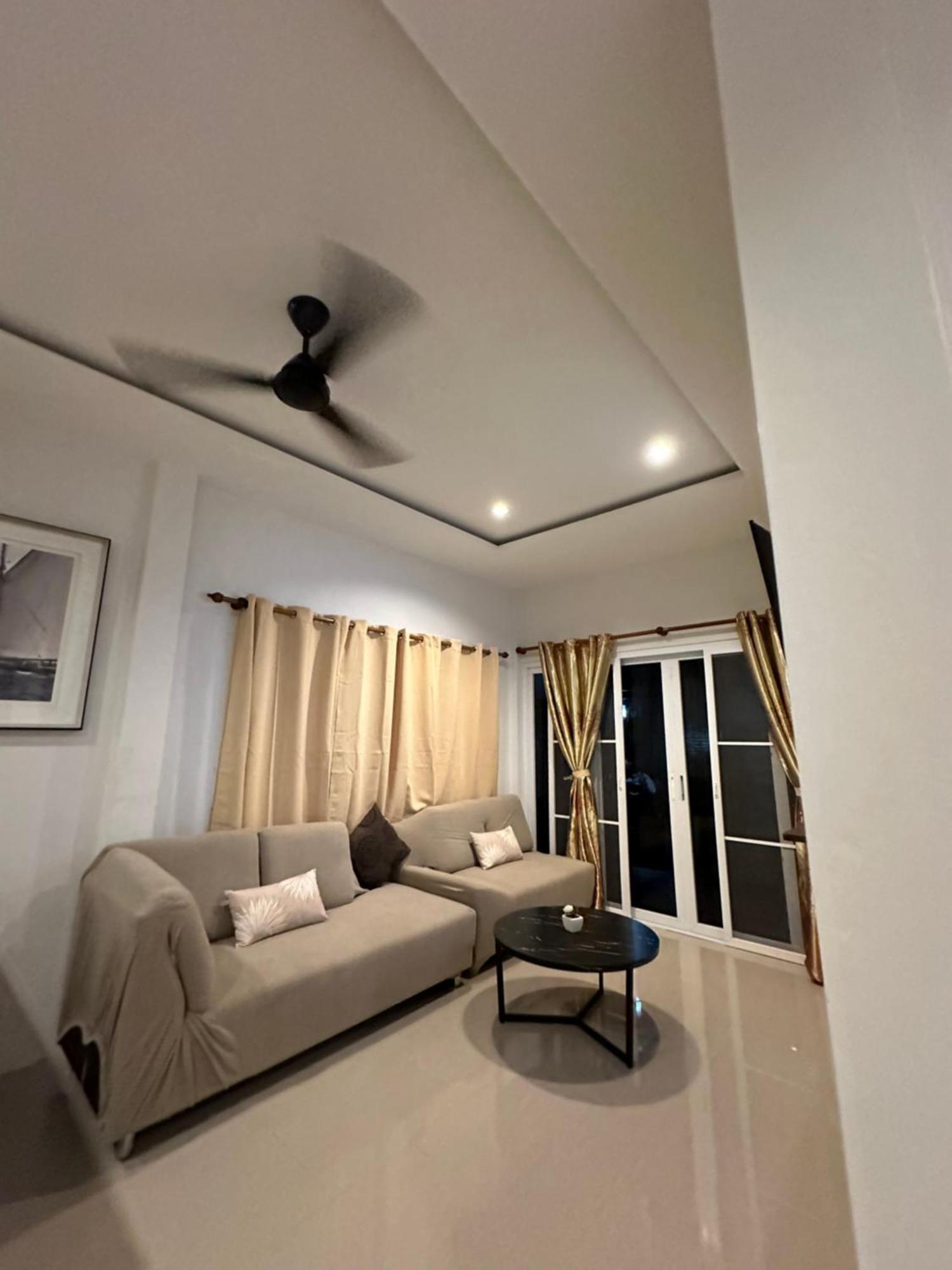 Suntalee House Hotel Nai Yang Ngoại thất bức ảnh