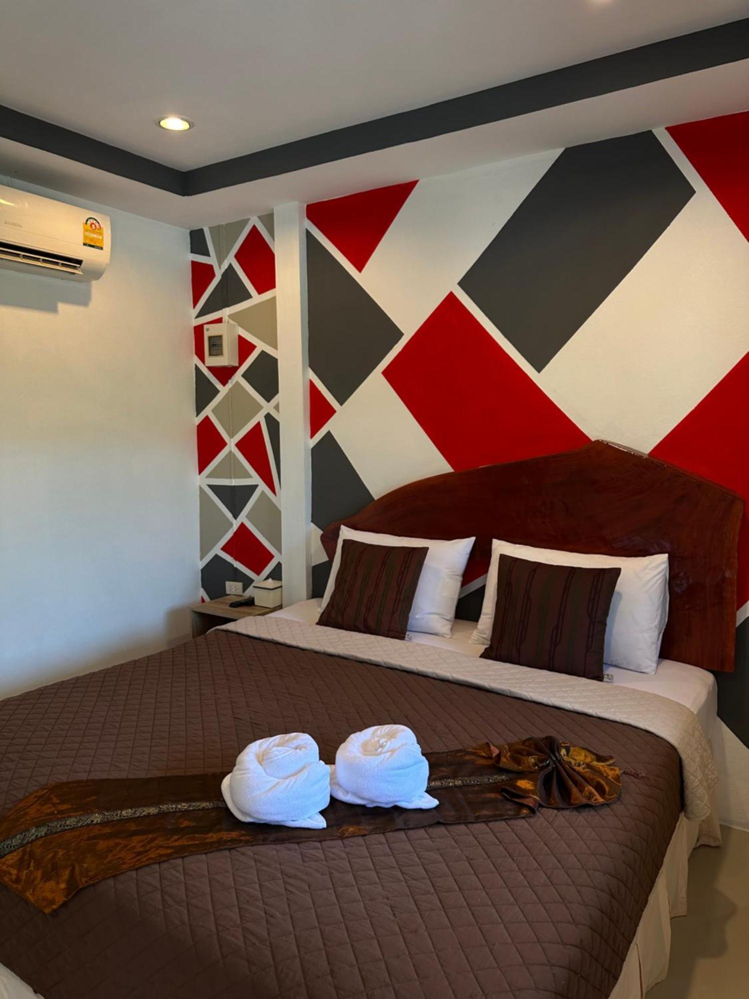 Suntalee House Hotel Nai Yang Ngoại thất bức ảnh