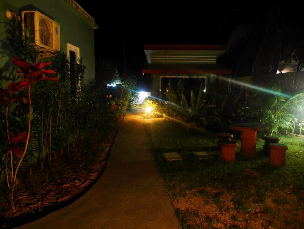 Suntalee House Hotel Nai Yang Ngoại thất bức ảnh